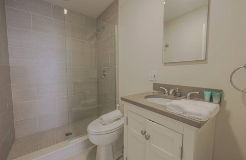 Downtown Boston Apartment | Airy, Pet-friendly, FiDi studio