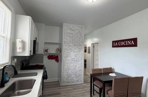 Lower Vailsburg Apartment | All-Inclusive 3BR | EWR 10 Min+NY Train|Sleeps 6-8