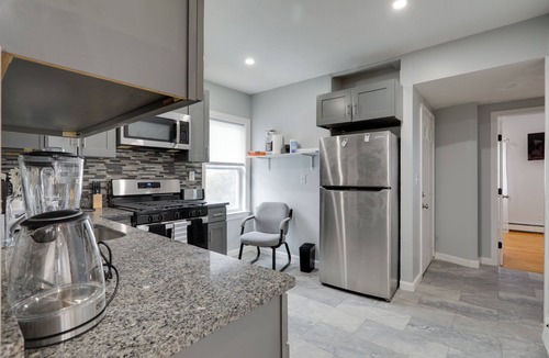 Milton Apartment | All-Season Fun! Charming Apt 3 Mi to Blue Hills