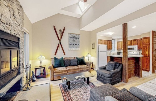 Waterville Valley Condo | All-season landing pad with resort amenities, mtn views, & W/D - dog-friendly