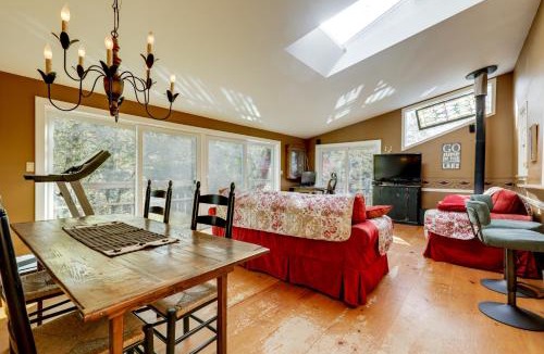 Bradford House | All-Season Lakefront Escape 8 Mi to Mount Sunapee