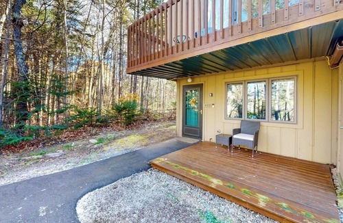 Waterville Valley Condo | All-seasons condo with on-site golf, pools, athletic courts, gym, & EV charger