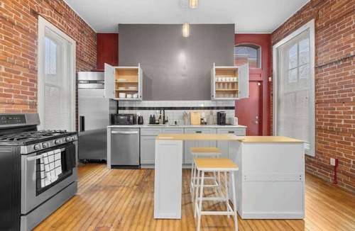 Allentown House | Allentown Walk | Free Parking | Patio | WFH Setup