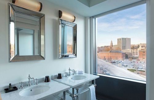 Downtown Hotel | Aloft by Marriott Providence Downtown