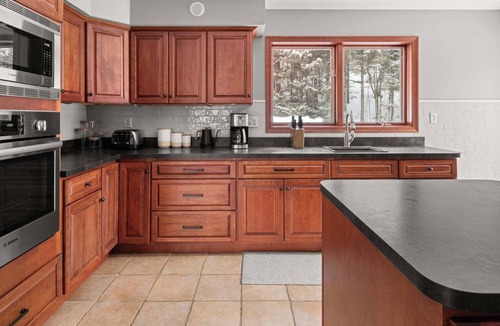 Warren House | Alpine Falls Chalet - Ski Haven with Mountain Views