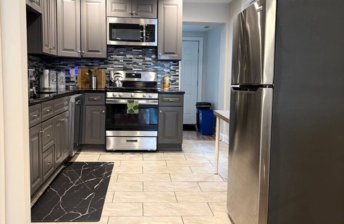 Mantua House | Amazing 2BdRoom Townhome & Free Street Prkng in the University Section of Philly