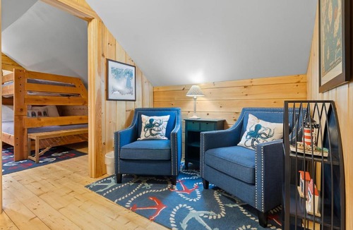 Boothbay Harbor House | Amazing All-Season Sprucewold Cabin w/Private Beach Club Access Dog-friendly