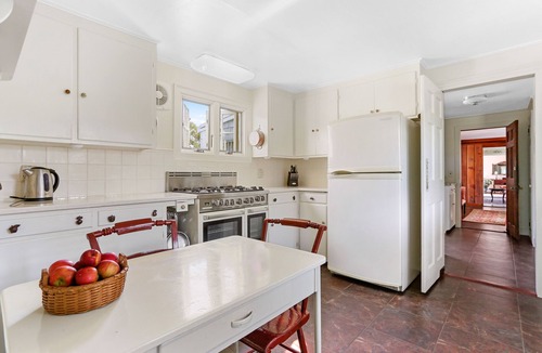 Chatham House | Amazing Location Chatham/walk to Town Beaches and CBI