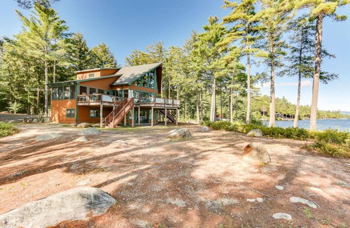 Moultonborough House | Amazing Moultonborough retreat sleeps 14 and accommodates a 24 foot boat