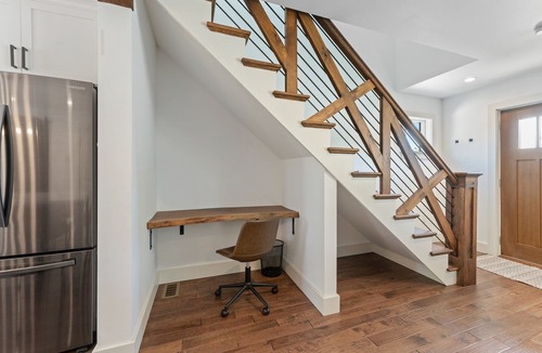 Narragansett House | Amazing new construction in this beautiful home, walk to Rodger Wheeler Beach.