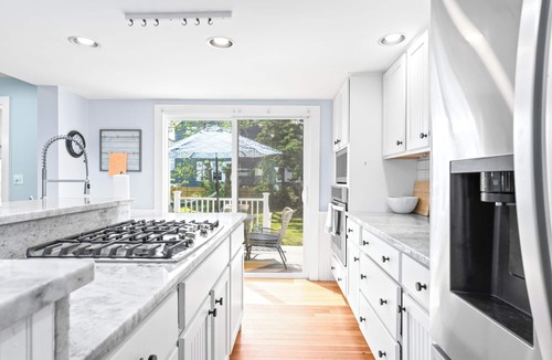 Scarborough House | Amazing Ocean Views. Steps To The Beach & Fantastic Restaurants.