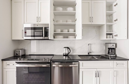 Prospect Hill Apartment | Amazing Somerville 1BR w/Gym & W/D, near Green Line, by Blueground