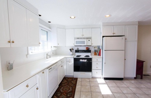 Hyannis House | Amazing townhouse in oceanfront resort, pool, beach