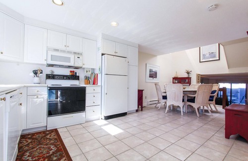 Hyannis House | Amazing townhouse in oceanfront resort, pool, beach