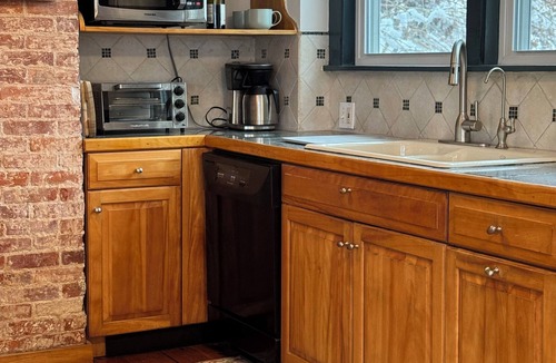Kittery House | Amazing views in Kittery perfect for a relaxing getaway or work from home.
