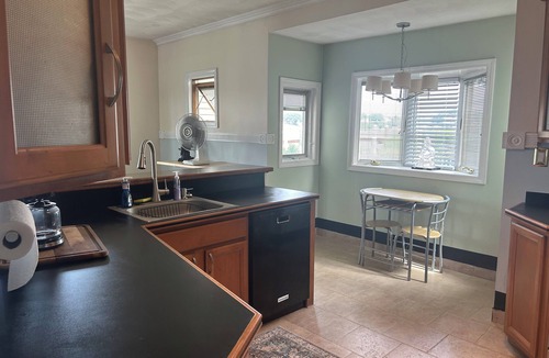 Bristol House | Amazing Waterfront location with incredible views and Beach !
