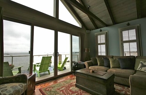 Provincetown Condo | Amazing Waterfront 1BR/Den/2BA Unit in the Heart of Provincetown