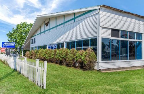 Main Street Hyannis Hotel | Americas Best Value Inn Hyannis
