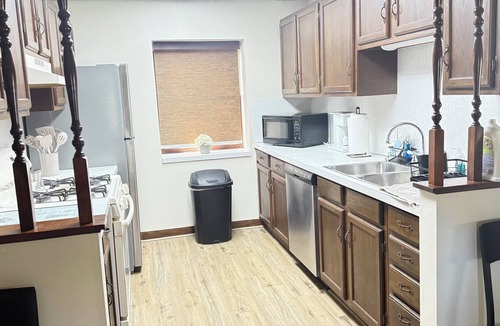 Lake Erie Beach Apartment | ANGOLA BEACH APARTMENT - GRANDVIEW BAY 2 BEDROOMS