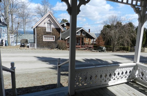 Bayside Cottage | Antique Bayside Cottage in Village Center with Water View Sorry no pets.