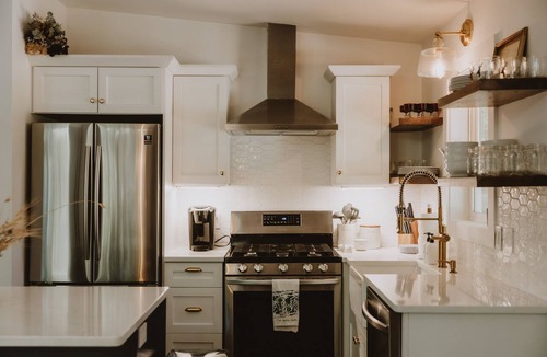 Stratton House | Antique Charm 8 Mins to Stratton 12 to Mt Snow