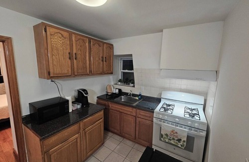 Harrison Apartment | Apartment + Parking - 5–10 Min to PATH for NYC