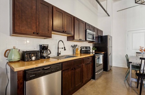 Brewerytown Apartment | Apex Studio| Loft, Free parking, Gym, Game Room