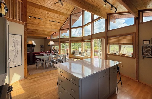 Cooperstown House | APPLE TREE POND | 13 Acres Near Dreams Park | Sleeps 10