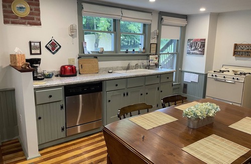 Milford House | Applewood - Pristine Farmhouse across the street from CDP