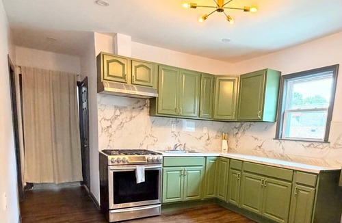 Northwest Yonkers Apartment | "Apt C " - Next to Hiking Trail - Second Floor