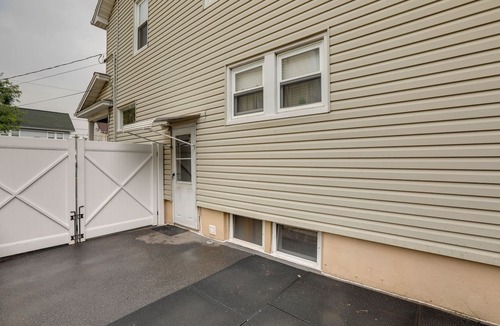 Elizabeth Apartment | Apt w/Pool & Hot Tub - Near NYC & Airport!