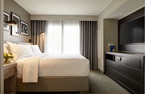 Burlington Hotel | Archer Hotel Boston/Burlington