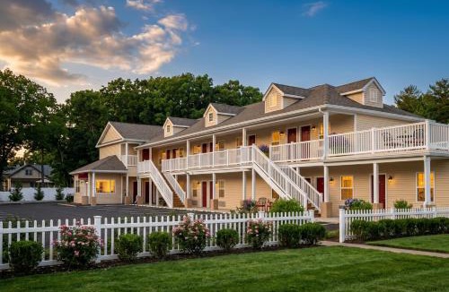 Howell Hotel | At 9 Motel Near Freehold I-195