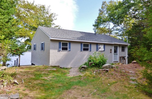 East Boothbay Cottage | Atlantic Edge - Renovated Oceanfront with Stunning Views in East Boothbay!