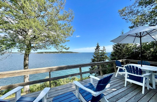 East Boothbay Cottage | Atlantic Edge - Renovated Oceanfront with Stunning Views in East Boothbay!