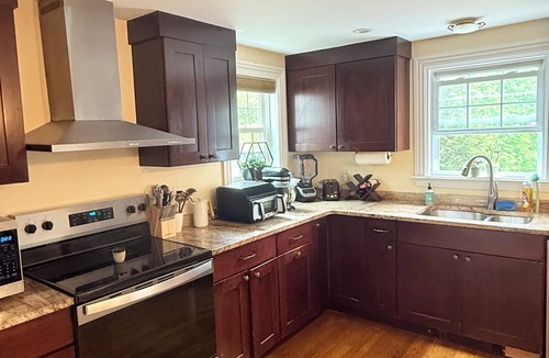 Jamaica Hills - Pond House | AUGUST DEAL: Full Month Only - Sunny Jamaica Plain Family Home Near Arboretum