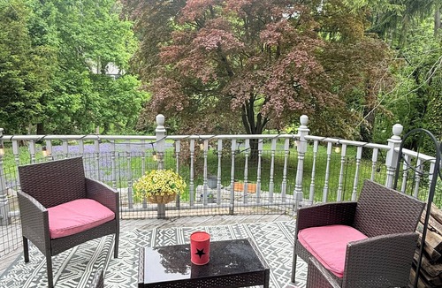 Jamaica Hills - Pond House | AUGUST DEAL: Full Month Only - Sunny Jamaica Plain Family Home Near Arboretum