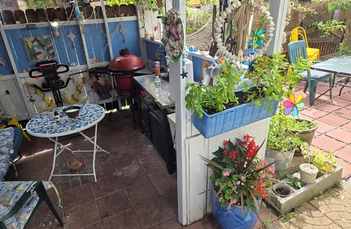 Rosebank House | Awesome 3-bedroom house with AC in charming Staten Island