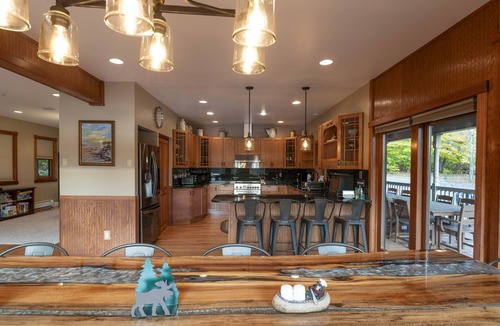 Town of Grafton House | Babcock Lake Luxury Retreat: Direct Waterfront, Deck & Huge Game Room