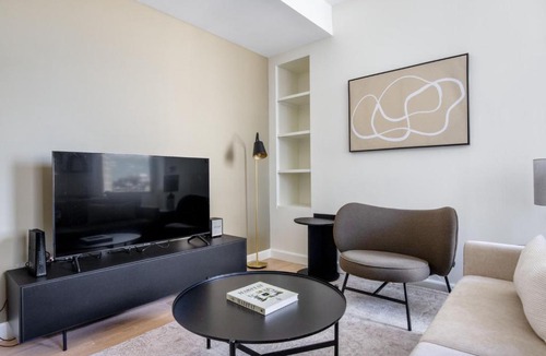Bay Village Apartment | Back Bay 1br w gym wd nr restaurants BOS-882