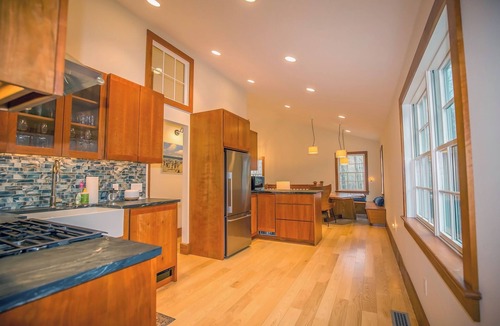North Egremont Apartment | Baldwin Hill Retreat Guest House