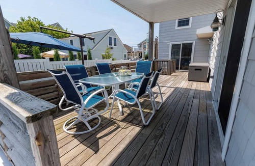 Stone Harbor House | Barefoot Bungalow - Charming Getaway with Pool!
