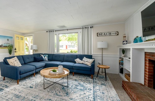 West Yarmouth Cottage | Bay Dream Believer-Steps to Colonial Acres Beach-Perfect Cape Getaway