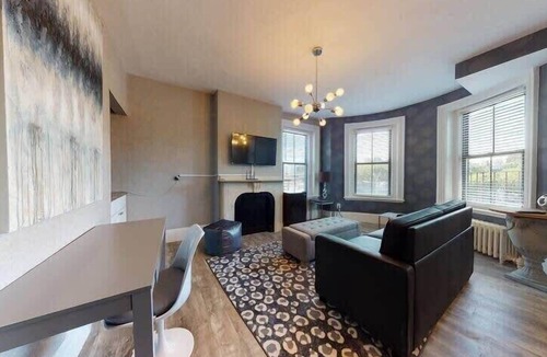 Bay Village Apartment | Bay Village, Walk Everywhere Sleeps 3