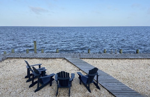 Waretown House | Bayfront Oasis, Magnificent Views, Kayaking, Fishing, Clamming, Swan Visits