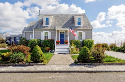 Waretown House | Bayfront Oasis with Pool & 4 Bedrooms