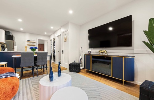 Constable Hook Apartment | Bayonne 2BR AC, W/D – Parking, Pets Welcome, Direct Bus to Manhattan