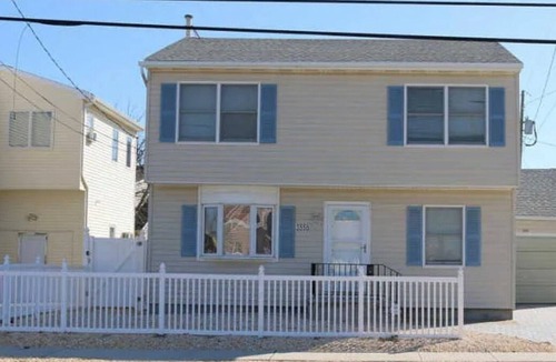 Normandy Beach House | Beach Block 5-Bedroom Retreat with AC in Silver Beach, Lavallette, NJ