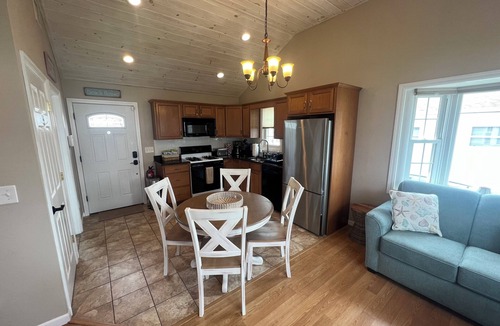 Dover Beaches North House | Beach bungalow that can sleep up to 6! 4 minute walk to the beach!