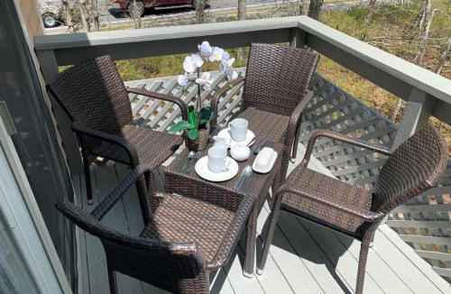 Edgartown Apartment | Beach Edgartown Center Restaurants Bar Bike Path